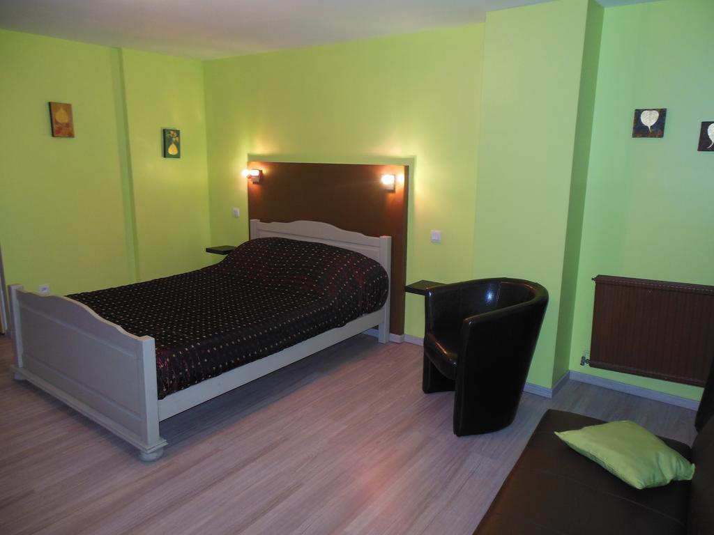 Bed and Breakfast La Chaumiere Seyne Екстер'єр фото
