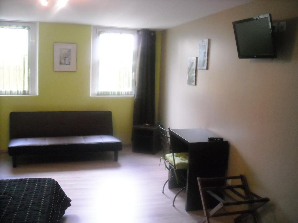Bed and Breakfast La Chaumiere Seyne Номер фото